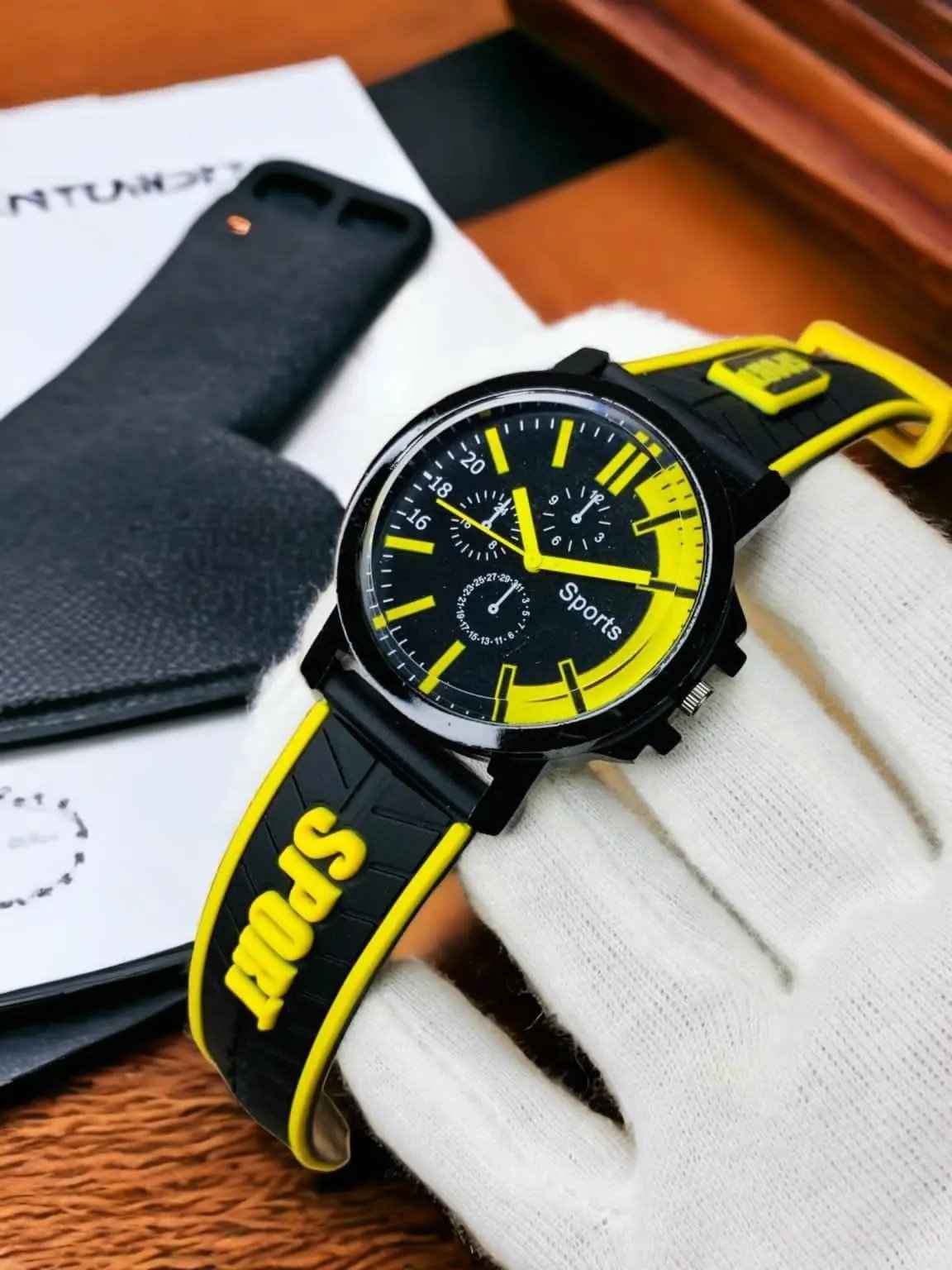 Stylish Sports Analog Rubber Strap Watch for Boys Men's - Zmhud