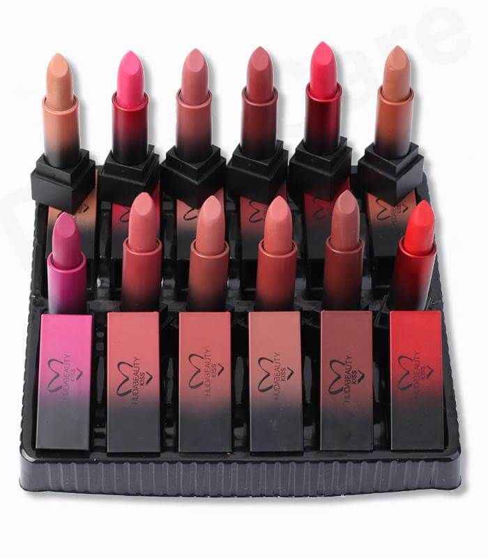 12 Huda beauty Kiss lipstick